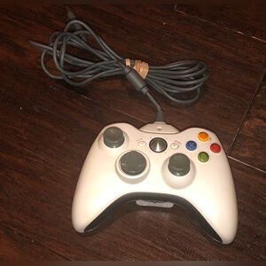 Xbox 360 Wireless Controller with Play & Charge Cord- White